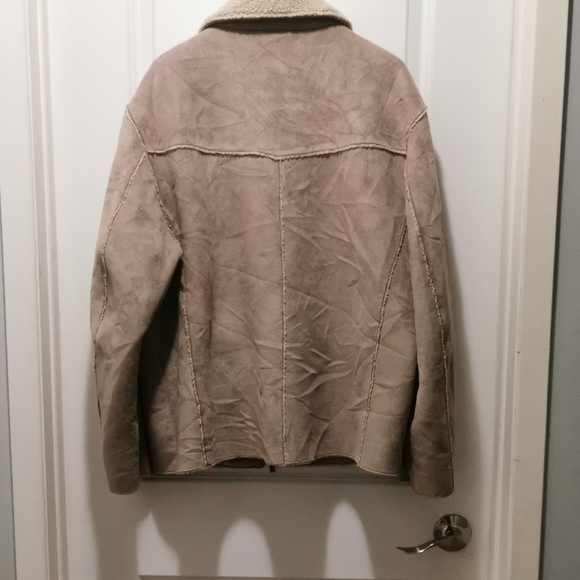 Kenneth Cole Beige Shearling Jacket - Picture 4 of 8
